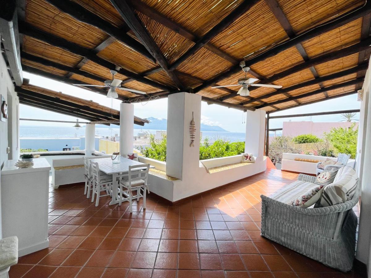 Villa Pomelia, Villa Nel Corso Di Santa Marina Salina A 50 Mt Dal Mare Buitenkant foto