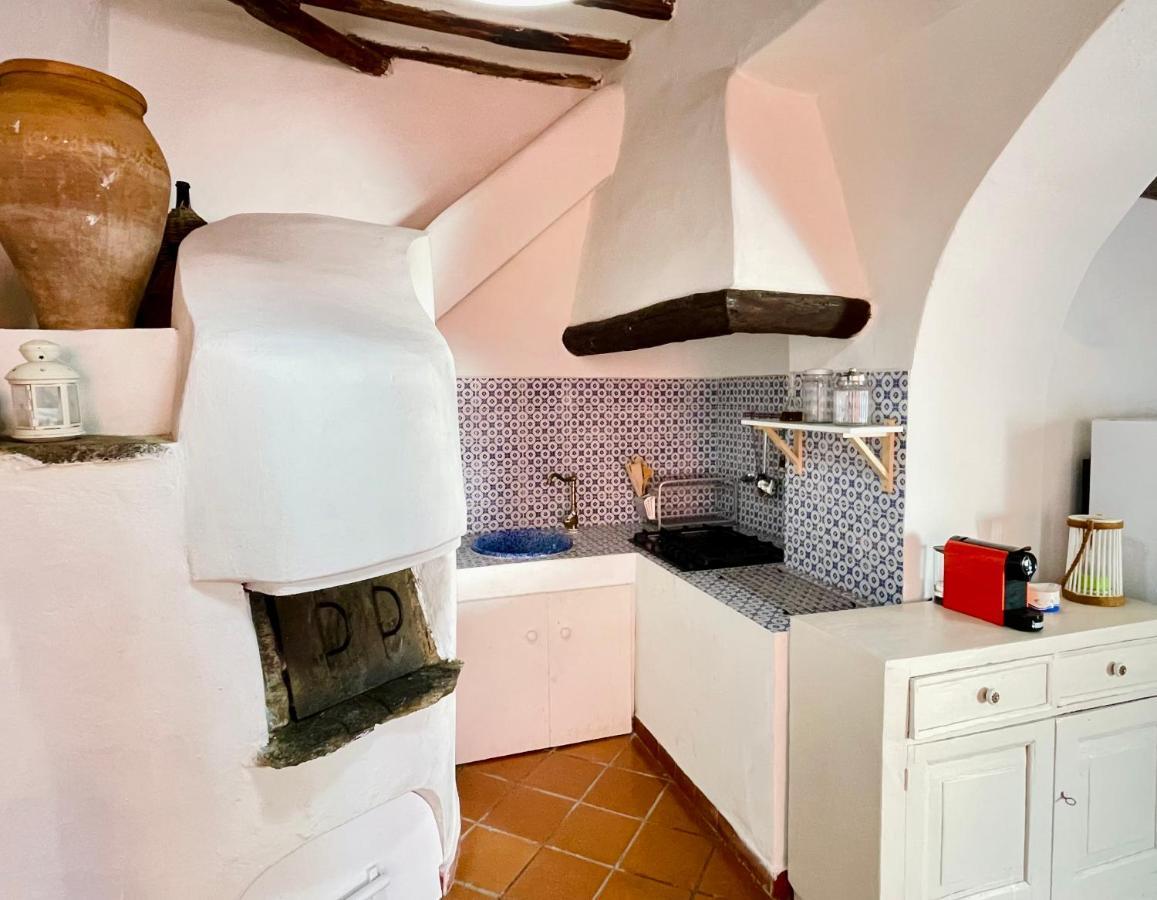 Villa Pomelia, Villa Nel Corso Di Santa Marina Salina A 50 Mt Dal Mare Buitenkant foto